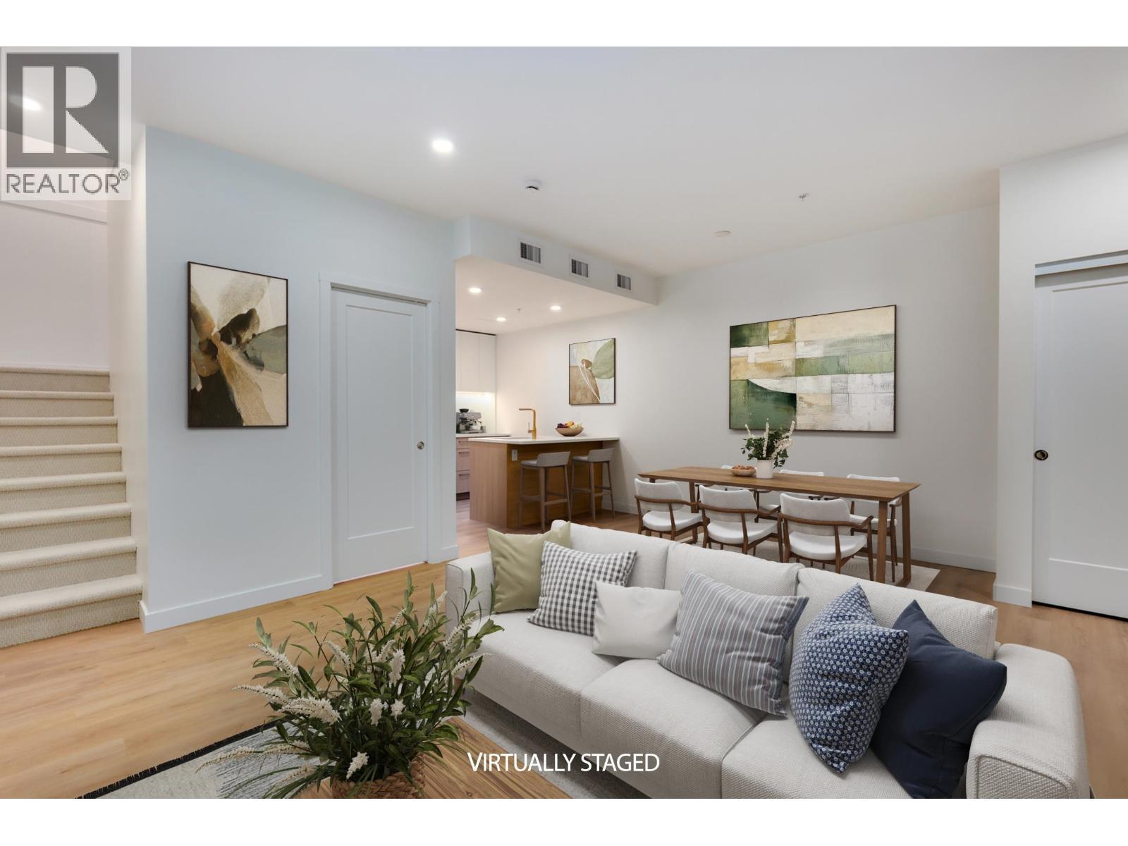 113 390 Guilby Street, Coquitlam, BC - Indoor Photo Showing Living Room