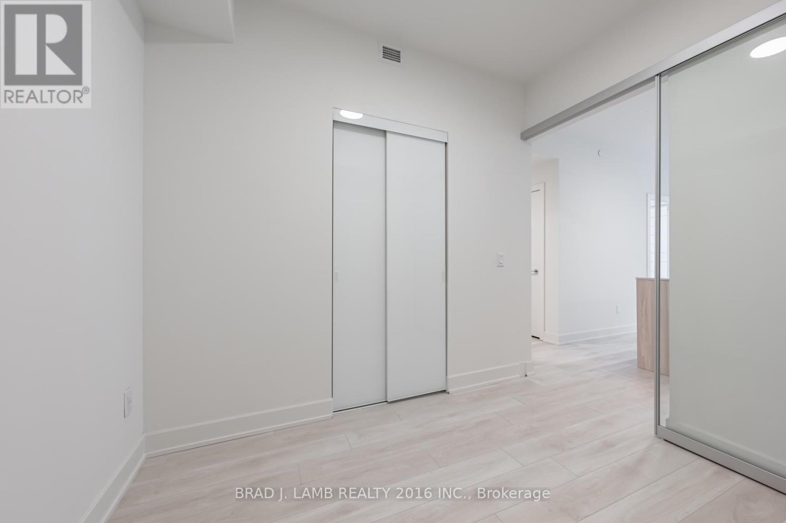 1307 - 15 Mercer Street, Toronto, ON - Indoor Photo Showing Other Room