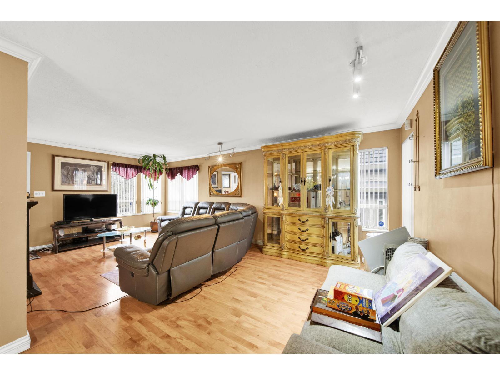 10846 129 Street Street, Surrey, BC - Indoor Photo Showing Other Room