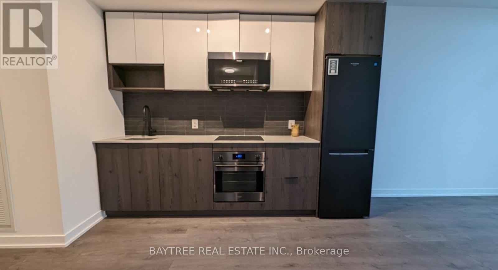 925 - 5 Defries Street, Toronto, ON - Photo Showing Kitchen
