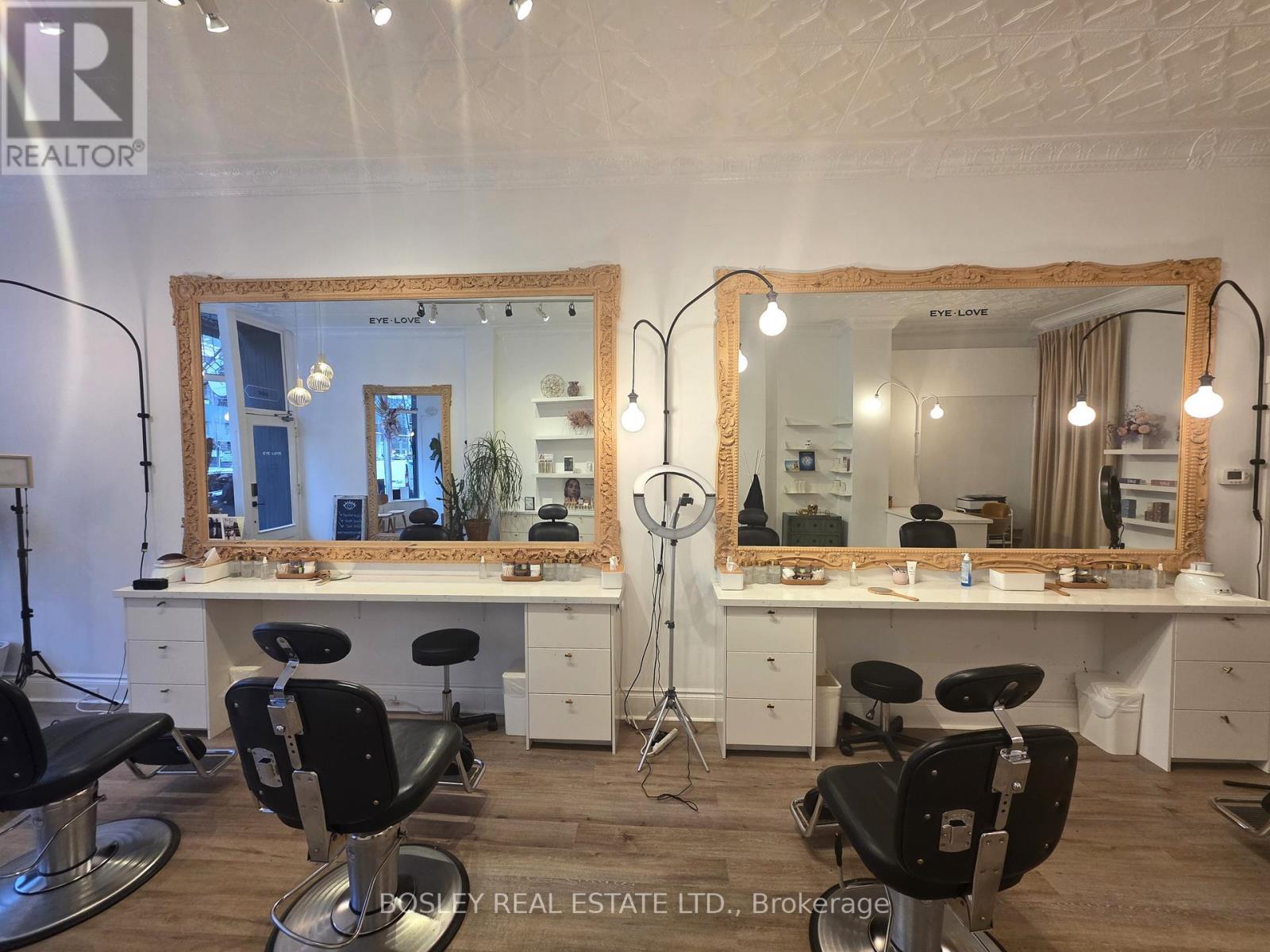 988 Queen Street W, Toronto, ON