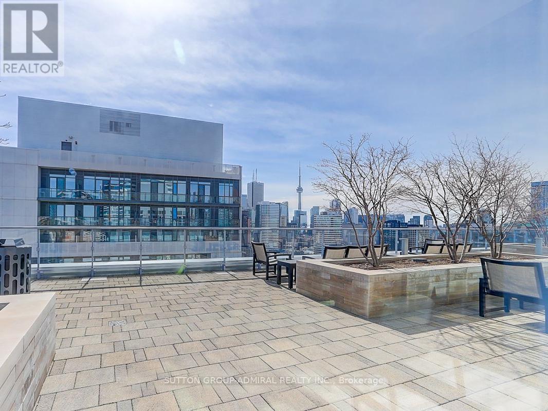 1611 (Room 3) - 365 Church Street, Toronto, ON - Outdoor