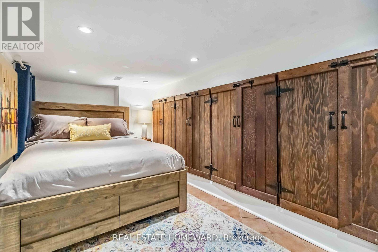 Lots of extra storage - 7 Norway Avenue, Toronto, ON - Indoor Photo Showing Bedroom