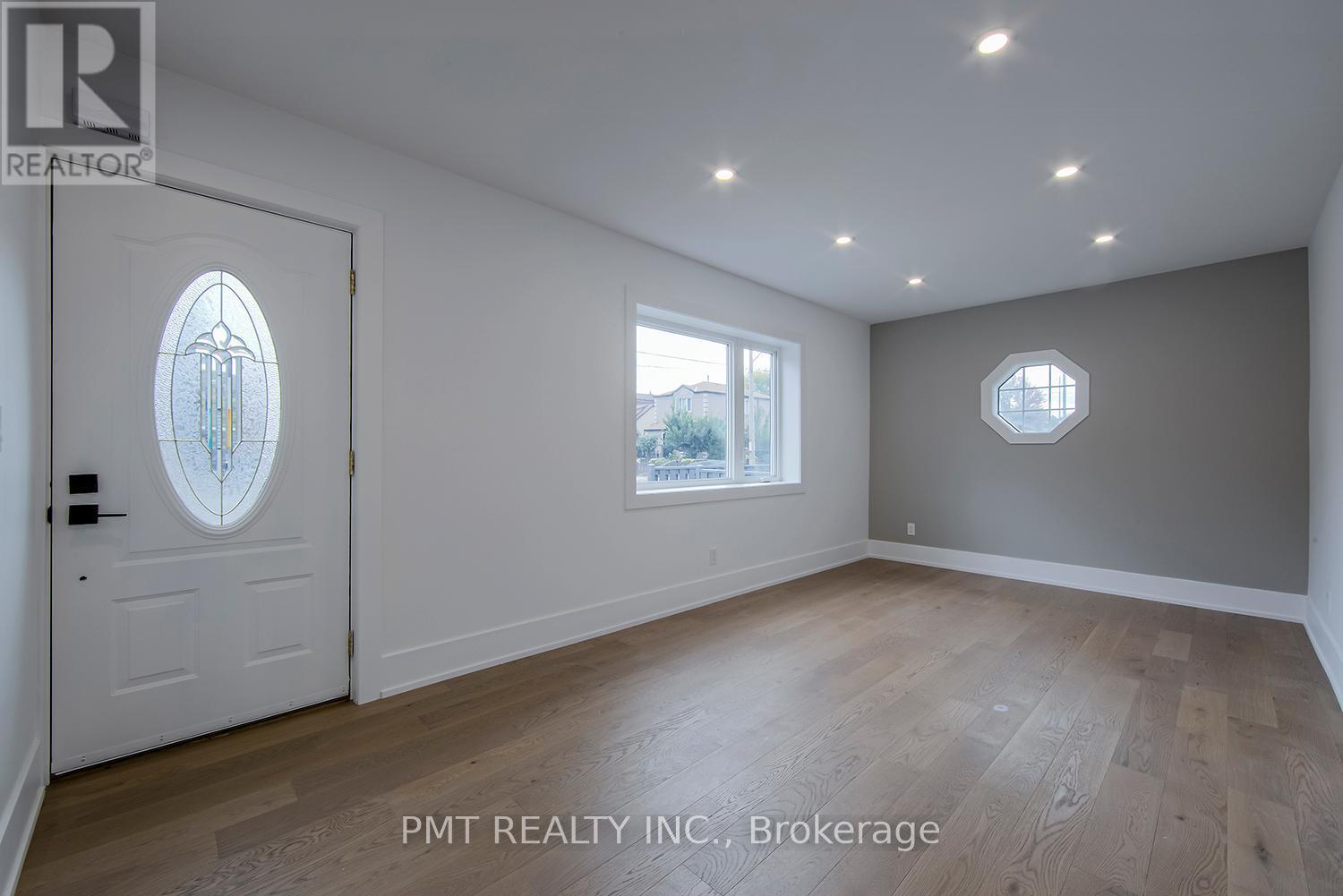 Main - 291 Glebemount Avenue, Toronto, ON - Indoor Photo Showing Other Room