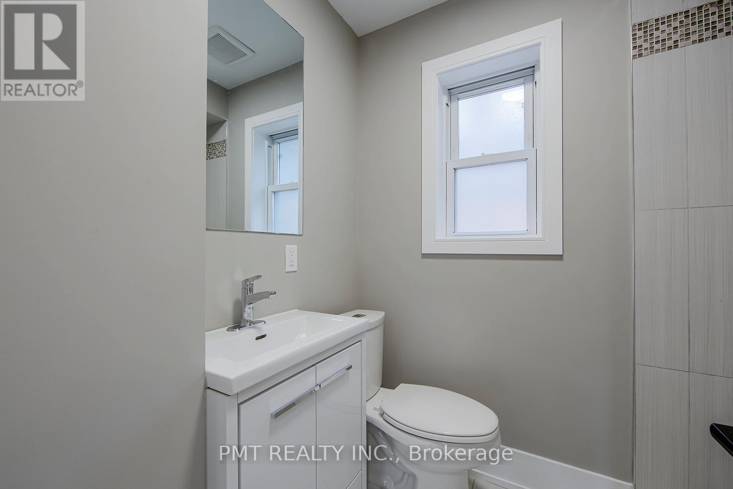 Main - 291 Glebemount Avenue, Toronto, ON - Indoor Photo Showing Bathroom
