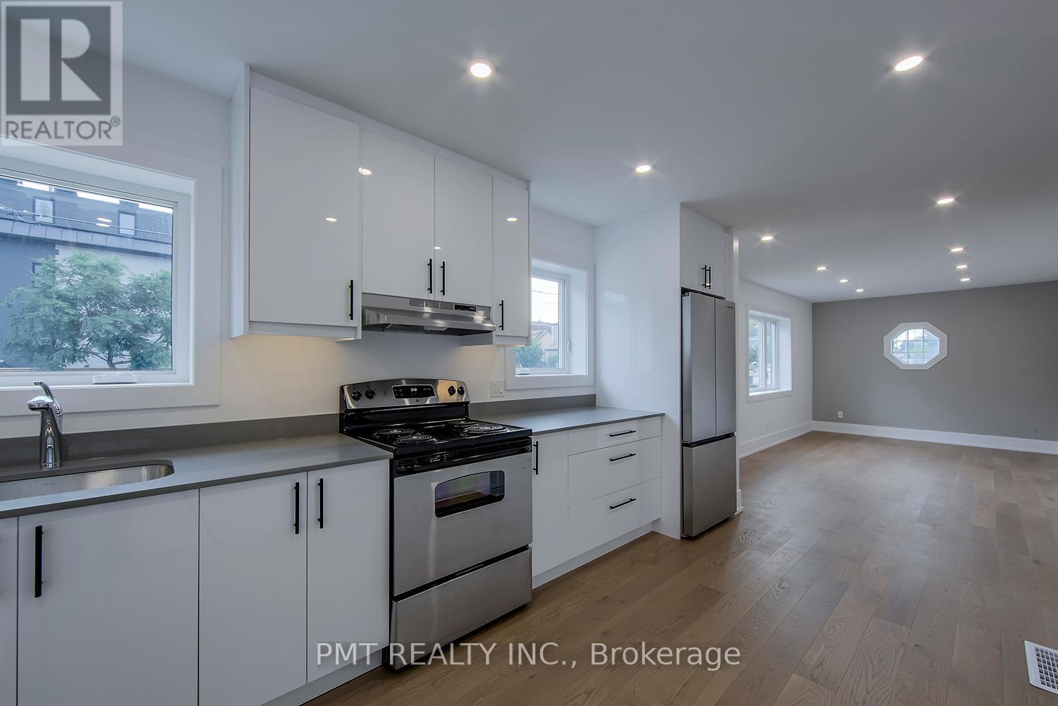 Main - 291 Glebemount Avenue, Toronto, ON - Indoor Photo Showing Kitchen With Upgraded Kitchen