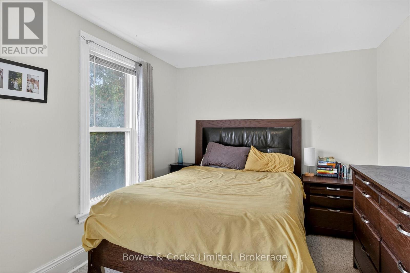 597 Bolivar Street, Peterborough (Town Ward 3), ON - Indoor Photo Showing Bedroom