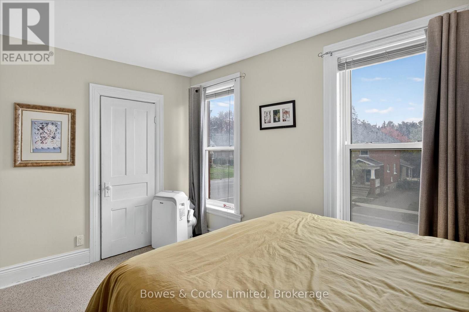 597 Bolivar Street, Peterborough (Town Ward 3), ON - Indoor Photo Showing Bedroom