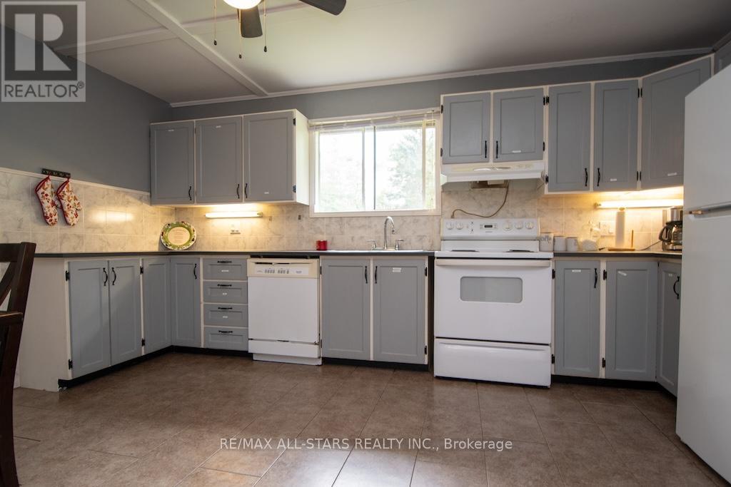 31 Morrison Street, Kawartha Lakes (Laxton/Digby/Longford), ON - Indoor Photo Showing Kitchen
