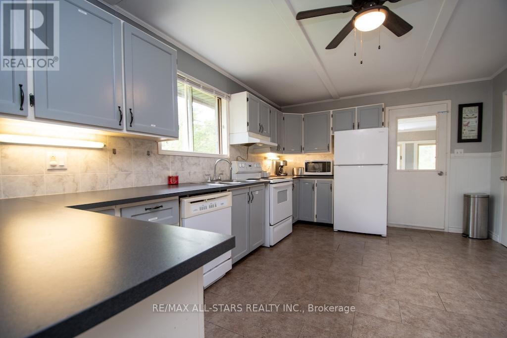 31 Morrison Street, Kawartha Lakes (Laxton/Digby/Longford), ON - Indoor Photo Showing Kitchen