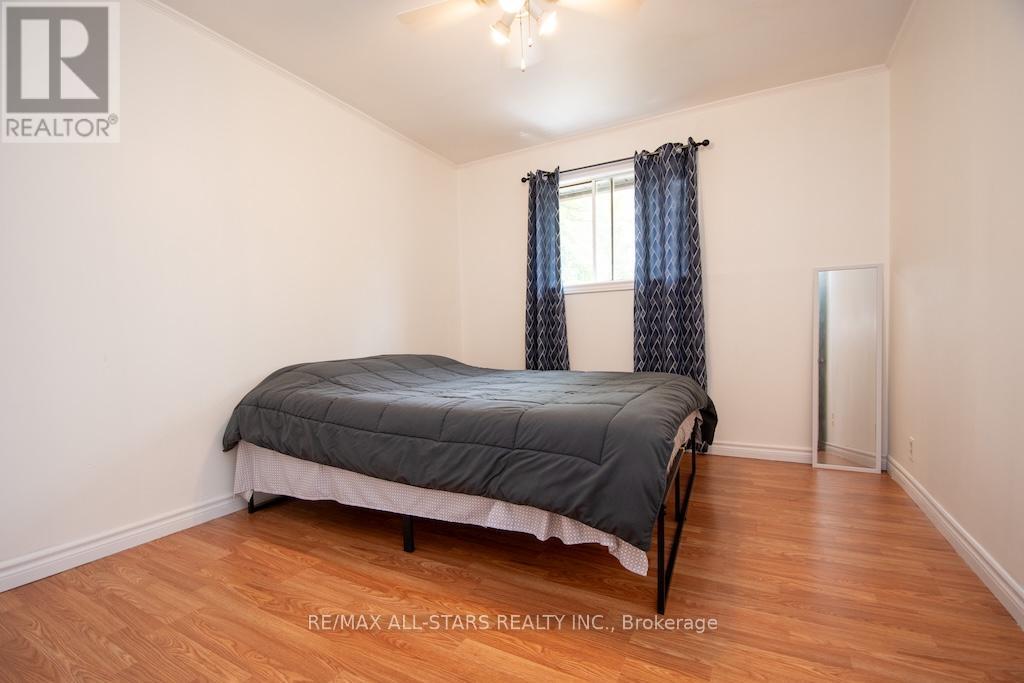 31 Morrison Street, Kawartha Lakes (Laxton/Digby/Longford), ON - Indoor Photo Showing Bedroom
