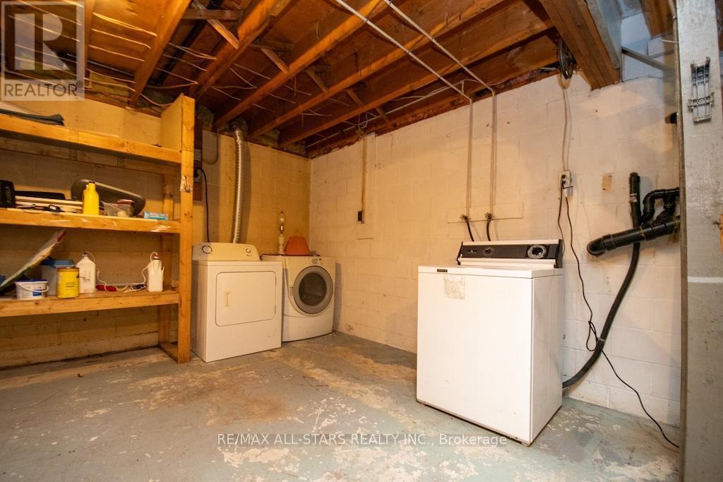 31 Morrison Street, Kawartha Lakes (Laxton/Digby/Longford), ON - Indoor Photo Showing Laundry Room