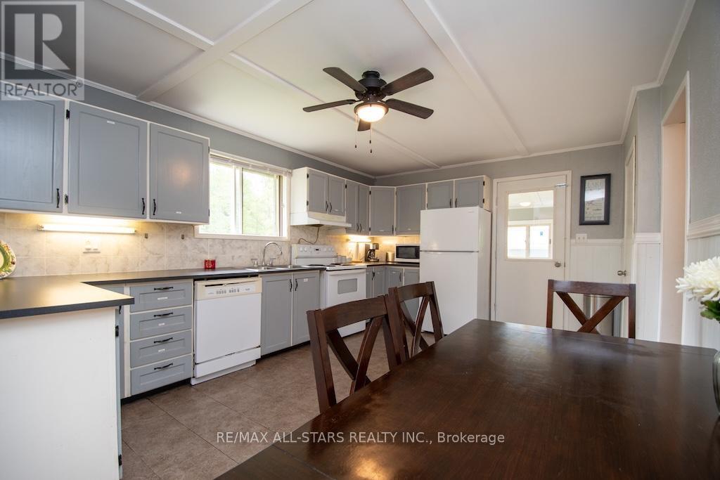 31 Morrison Street, Kawartha Lakes (Laxton/Digby/Longford), ON - Indoor Photo Showing Other Room