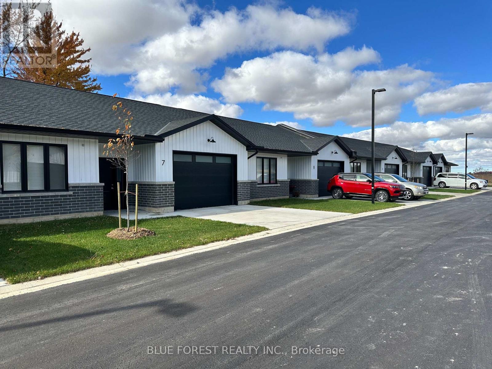 9 - 282 Main Street, Southwest Middlesex (Glencoe), ON - Outdoor With Facade