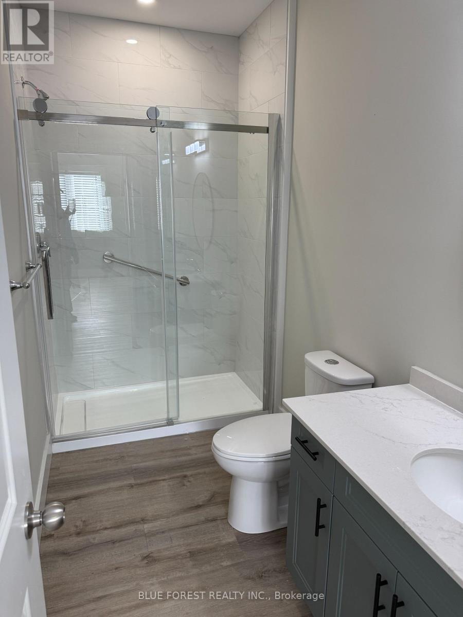 Primary bathroom - 9 - 282 Main Street, Southwest Middlesex (Glencoe), ON - Indoor Photo Showing Bathroom