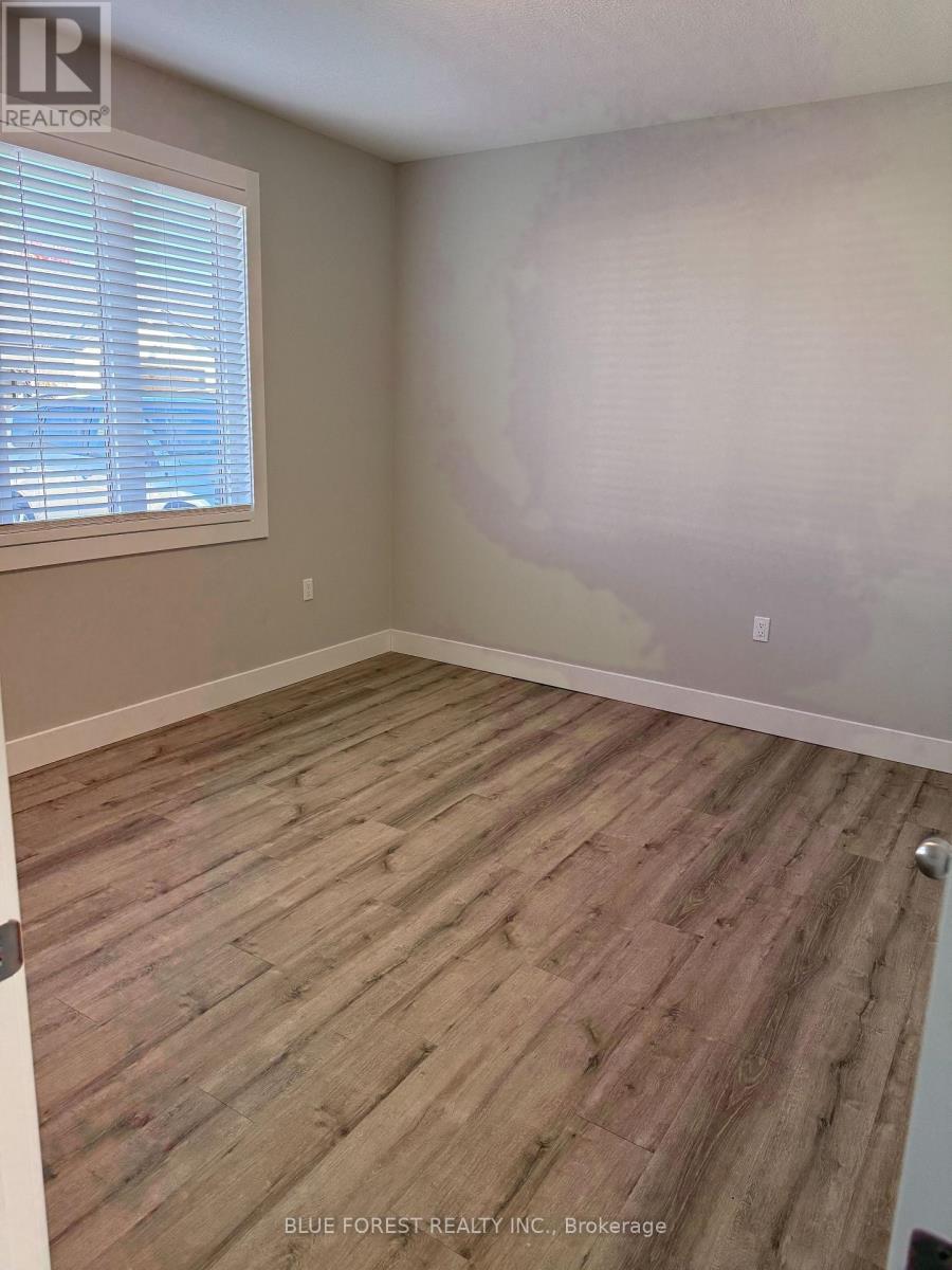 Second bedroom - 9 - 282 Main Street, Southwest Middlesex (Glencoe), ON - Indoor Photo Showing Other Room