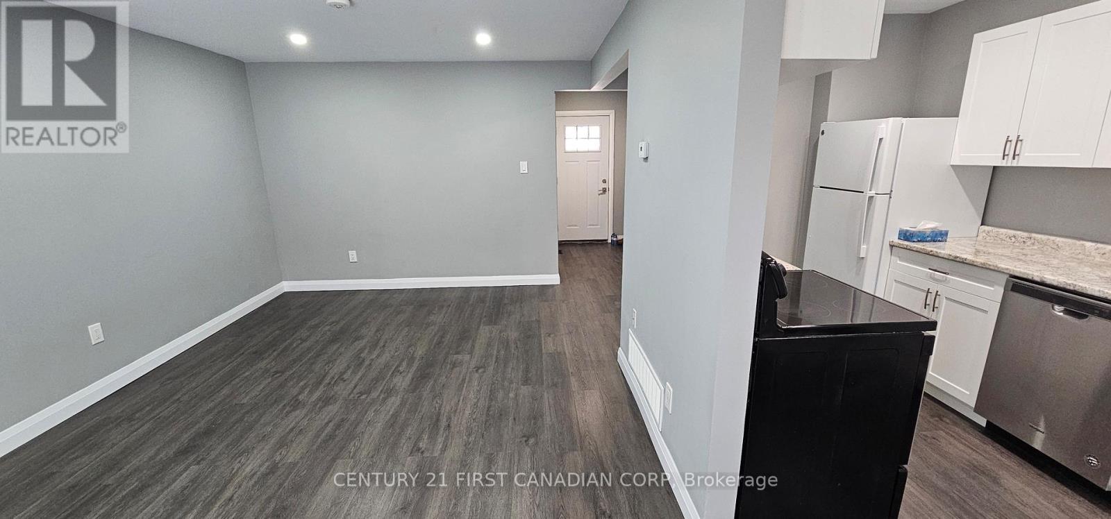 1005 Lanark Place, Sarnia, ON - Indoor