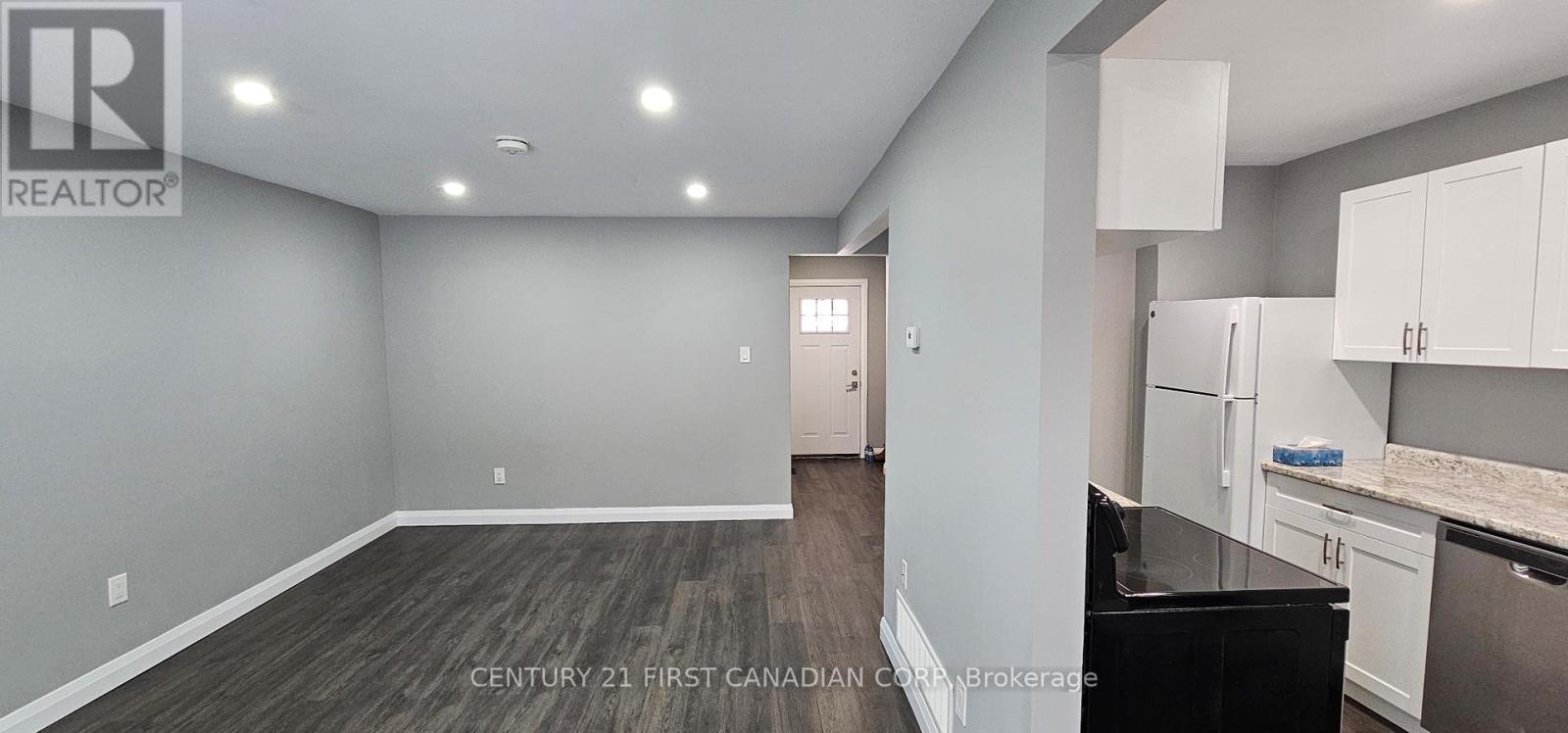 1005 Lanark Place, Sarnia, ON - Indoor