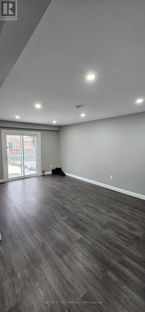 1005 Lanark Place, Sarnia, ON - Indoor Photo Showing Other Room