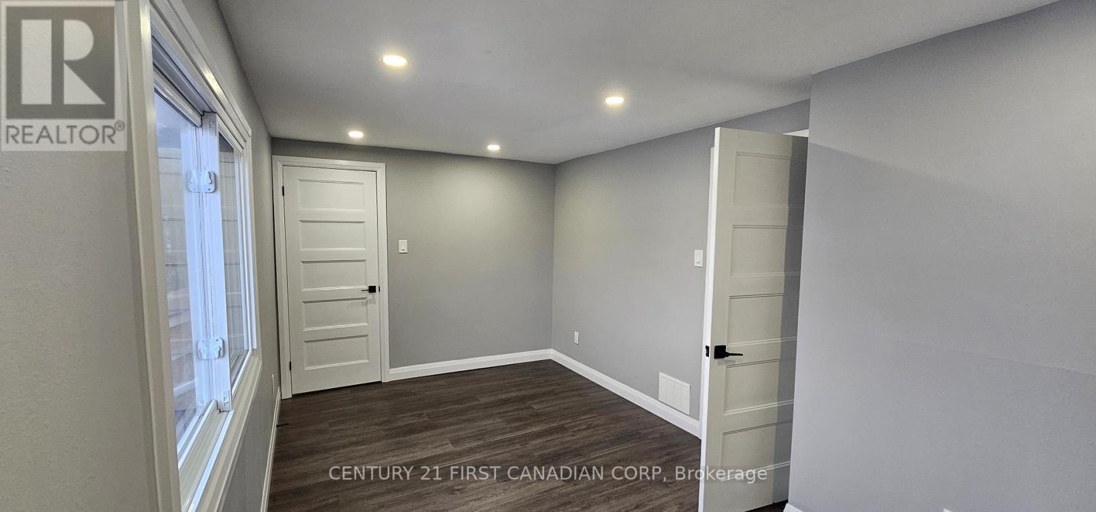 1005 Lanark Place, Sarnia, ON - Indoor Photo Showing Other Room