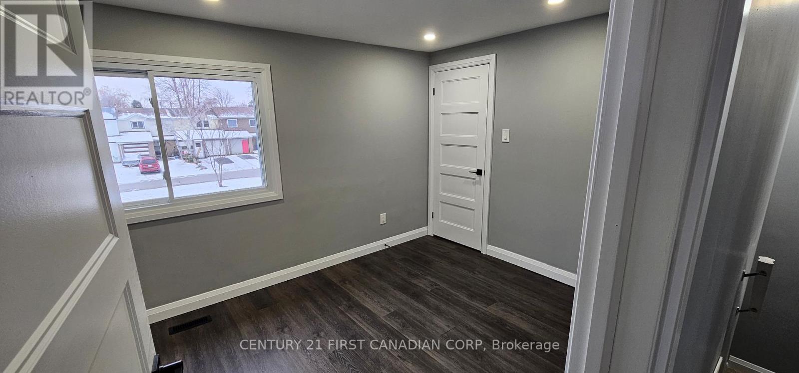 1005 Lanark Place, Sarnia, ON - Indoor Photo Showing Other Room