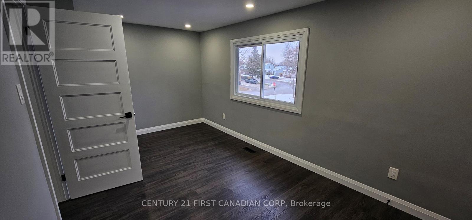 1005 Lanark Place, Sarnia, ON - Indoor Photo Showing Other Room