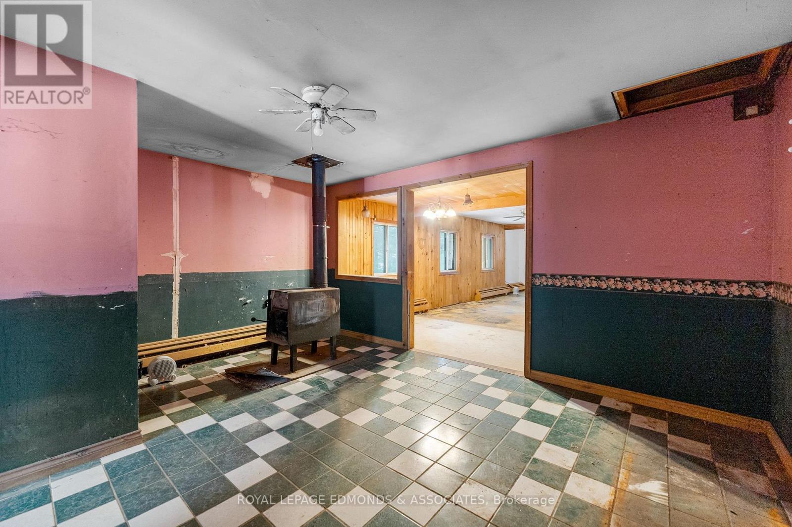 2815 Round Lake Road, Killaloe, Hagarty And Richards, ON - Indoor Photo Showing Other Room