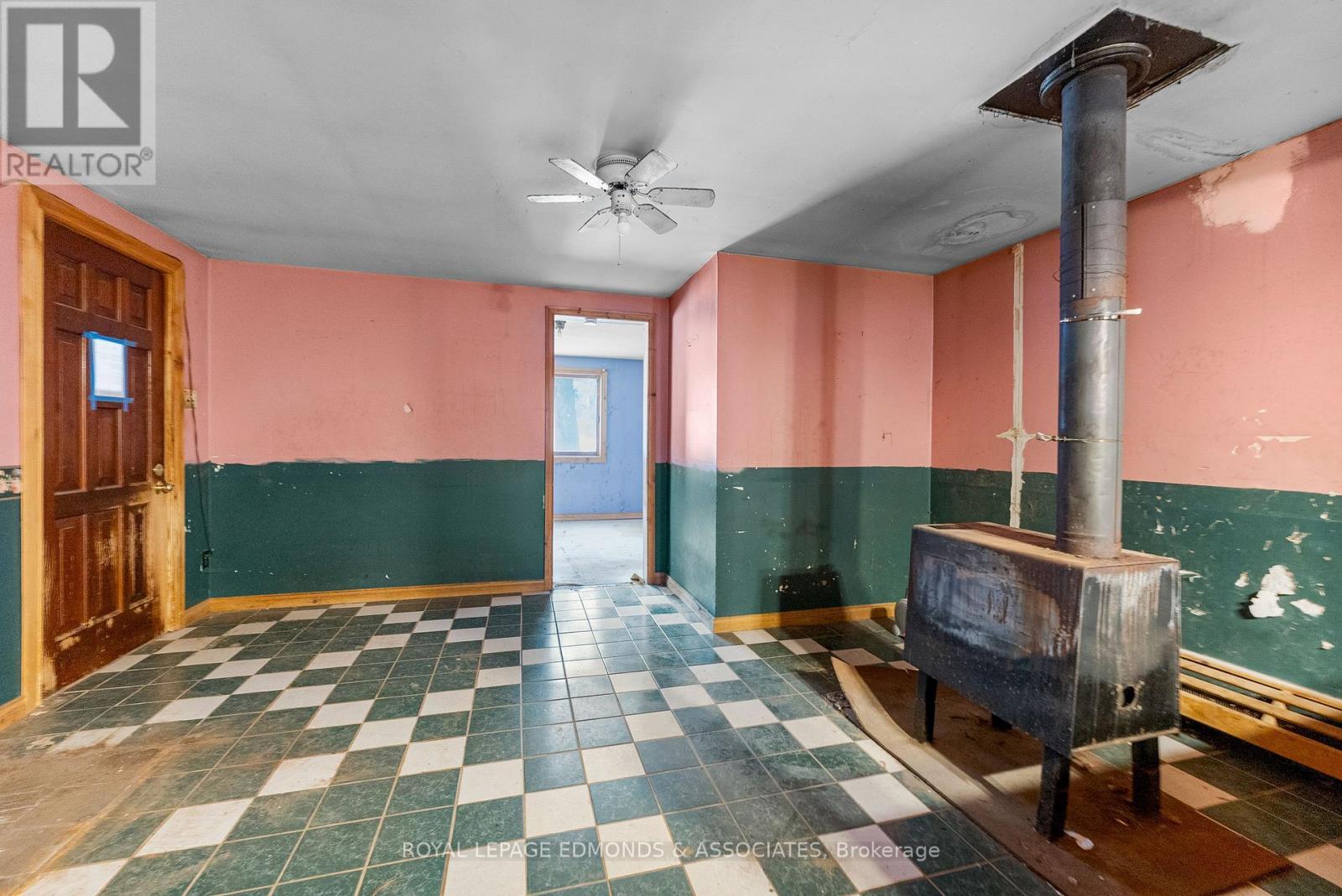 2815 Round Lake Road, Killaloe, Hagarty And Richards, ON - Indoor Photo Showing Other Room