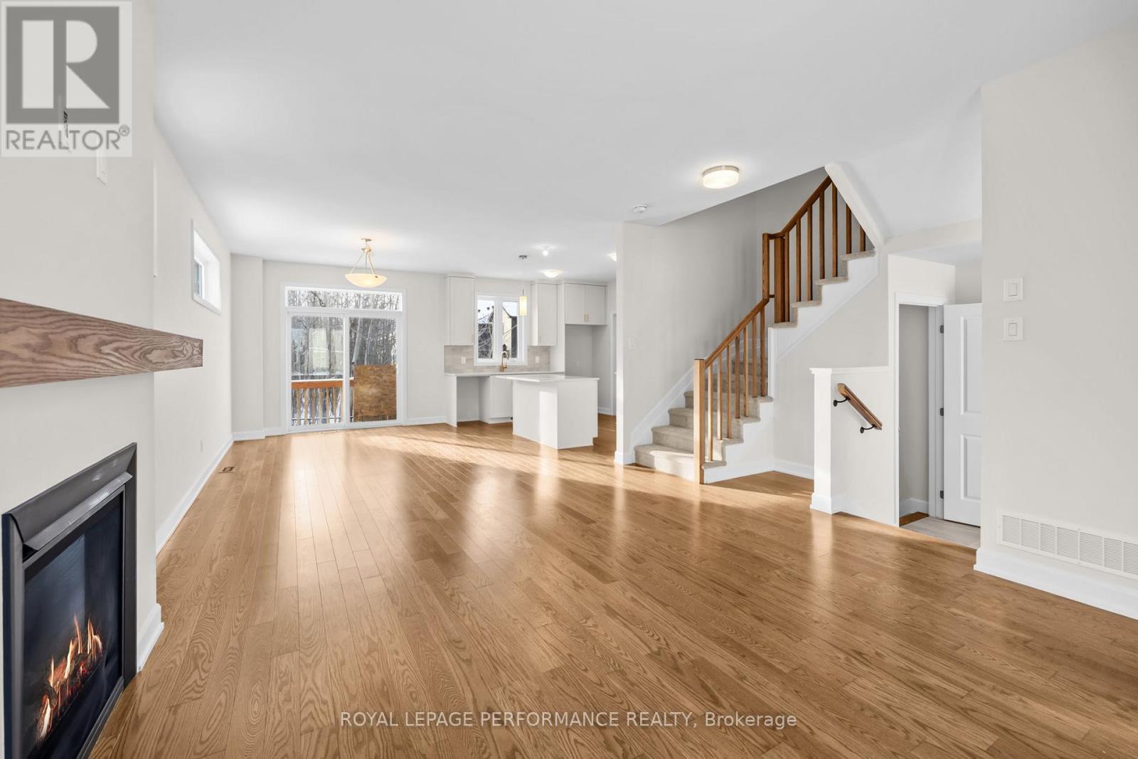 10 Academie Street, Russell, ON - Indoor Photo Showing Living Room With Fireplace