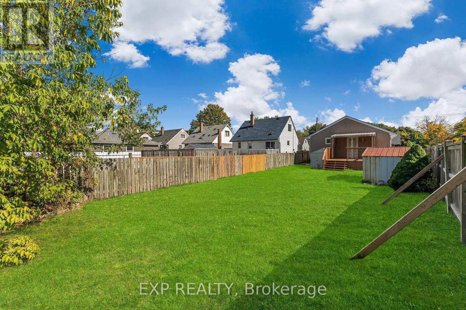 237 Adair Avenue N, Hamilton, ON - Outdoor With Backyard