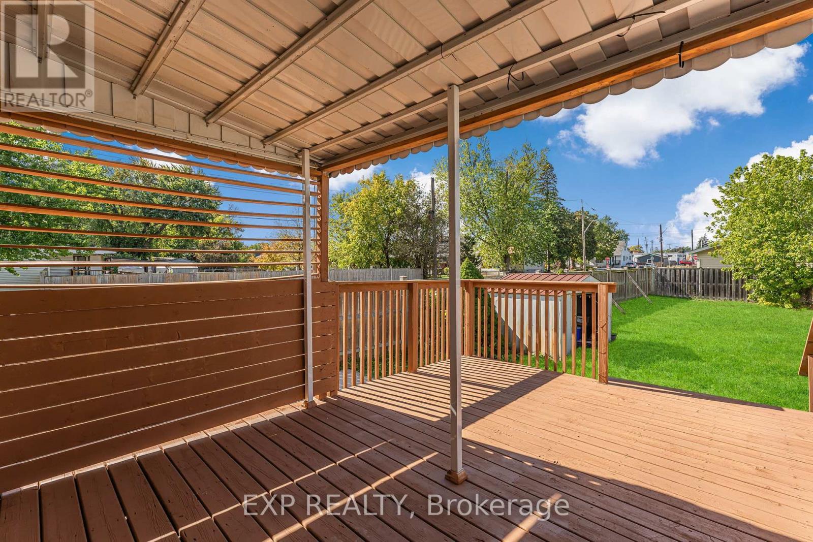 237 Adair Avenue N, Hamilton, ON - Outdoor With Deck Patio Veranda