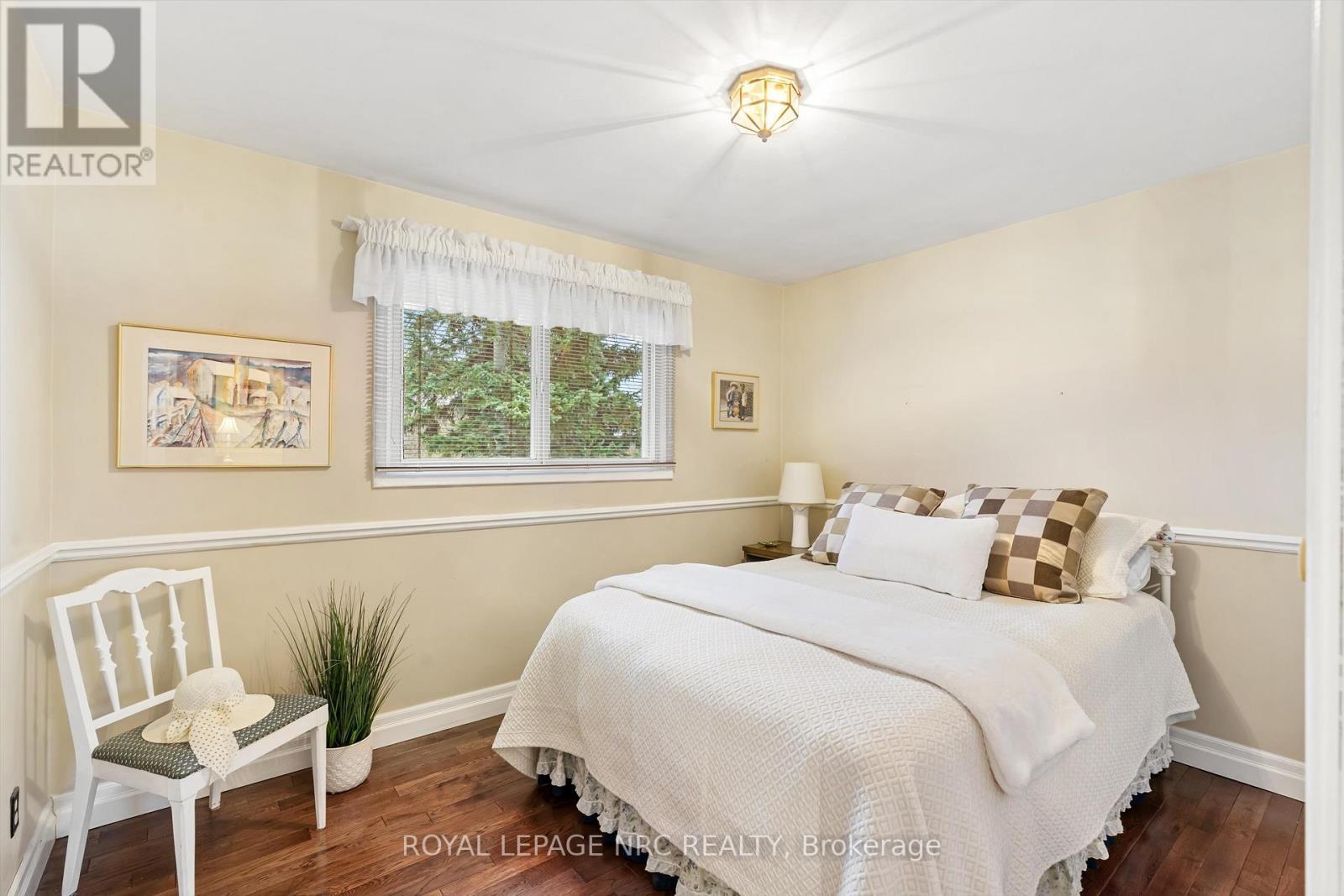 Primary bedroom - 26 Southdale Drive, St. Catharines (Vine/Linwell), ON - Indoor Photo Showing Bedroom