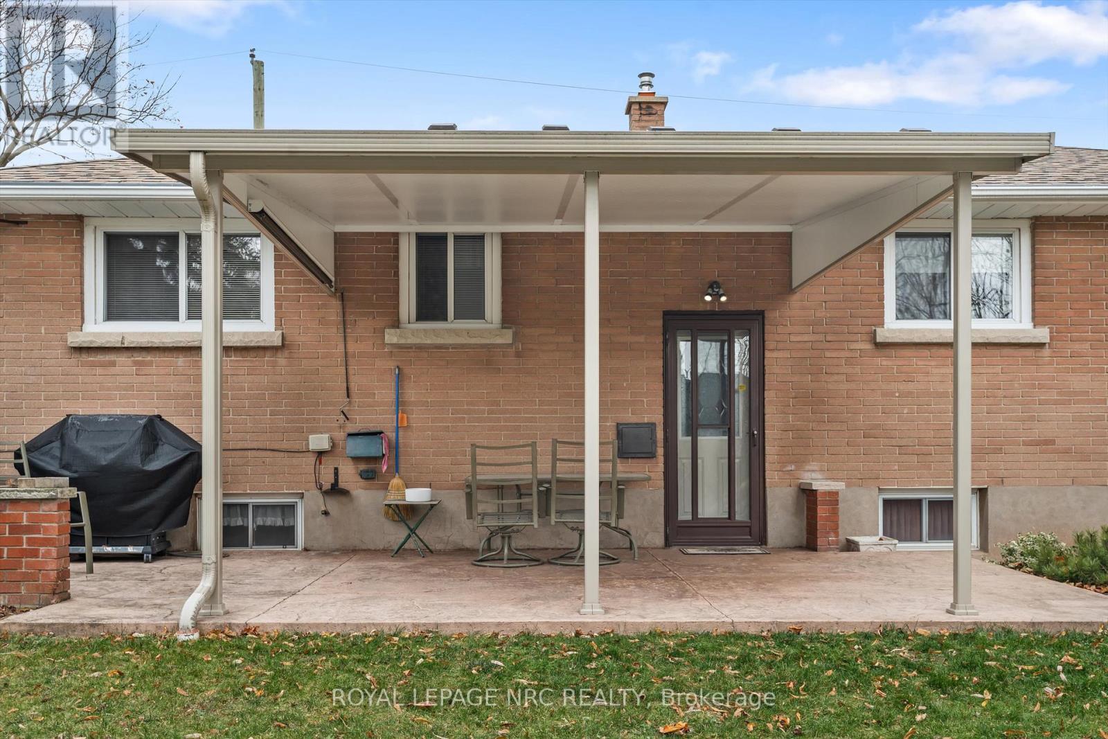 Nice covered patio - 26 Southdale Drive, St. Catharines (Vine/Linwell), ON - Outdoor With Exterior