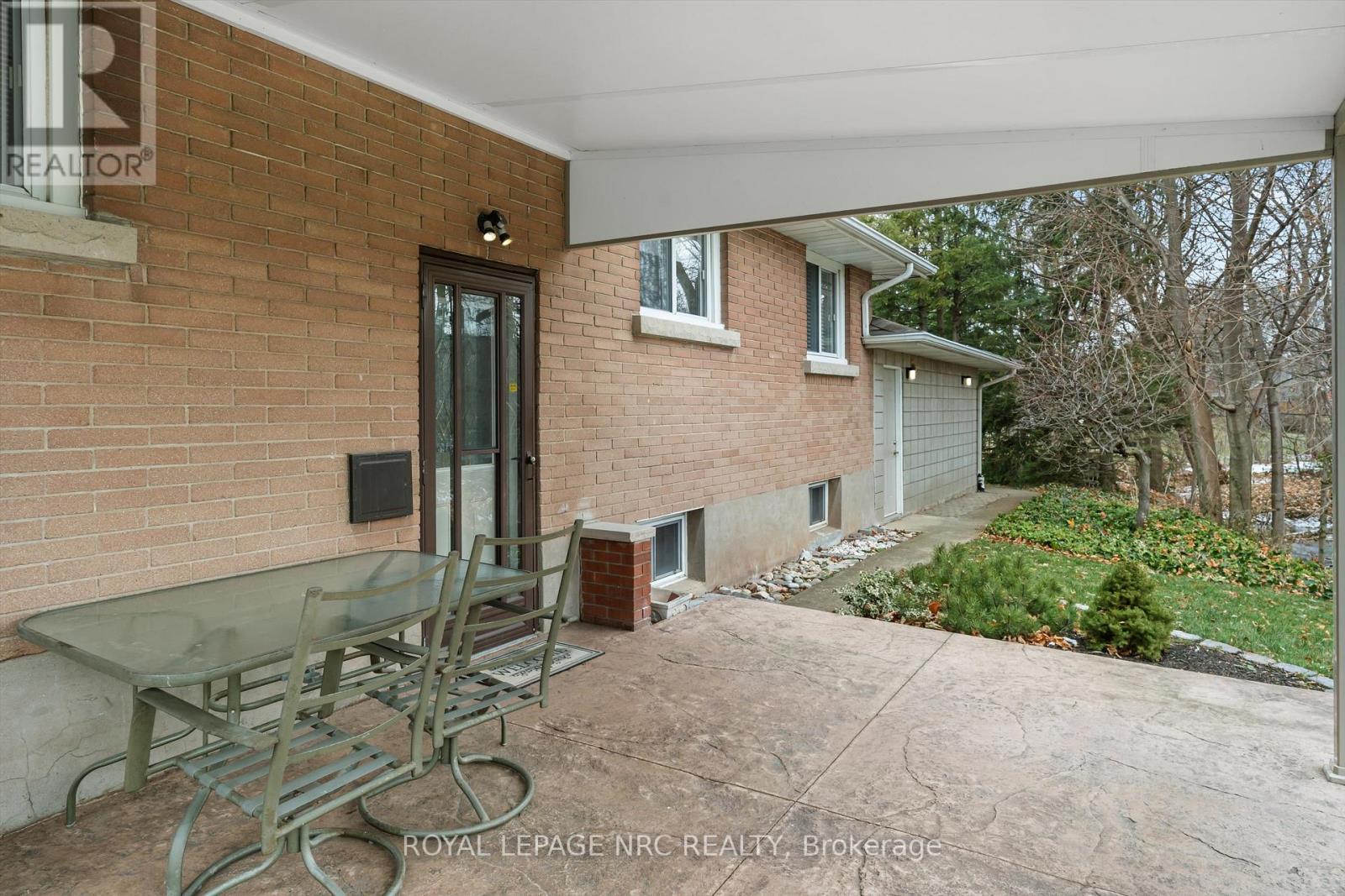 26 Southdale Drive, St. Catharines (Vine/Linwell), ON - Outdoor With Exterior