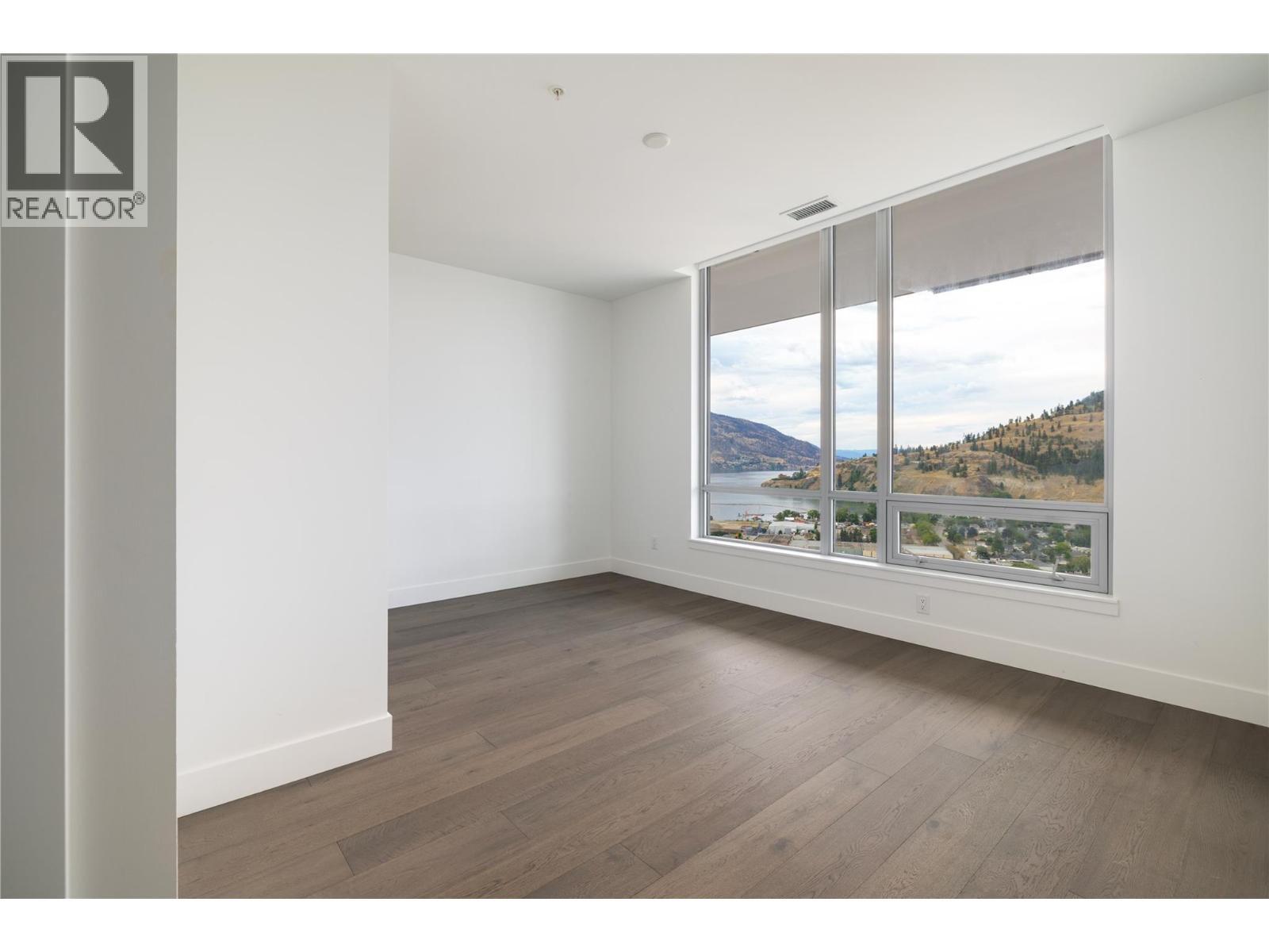 Bdrm 2 - 1181 Sunset Drive Unit# 2803, Kelowna, BC - Indoor Photo Showing Other Room