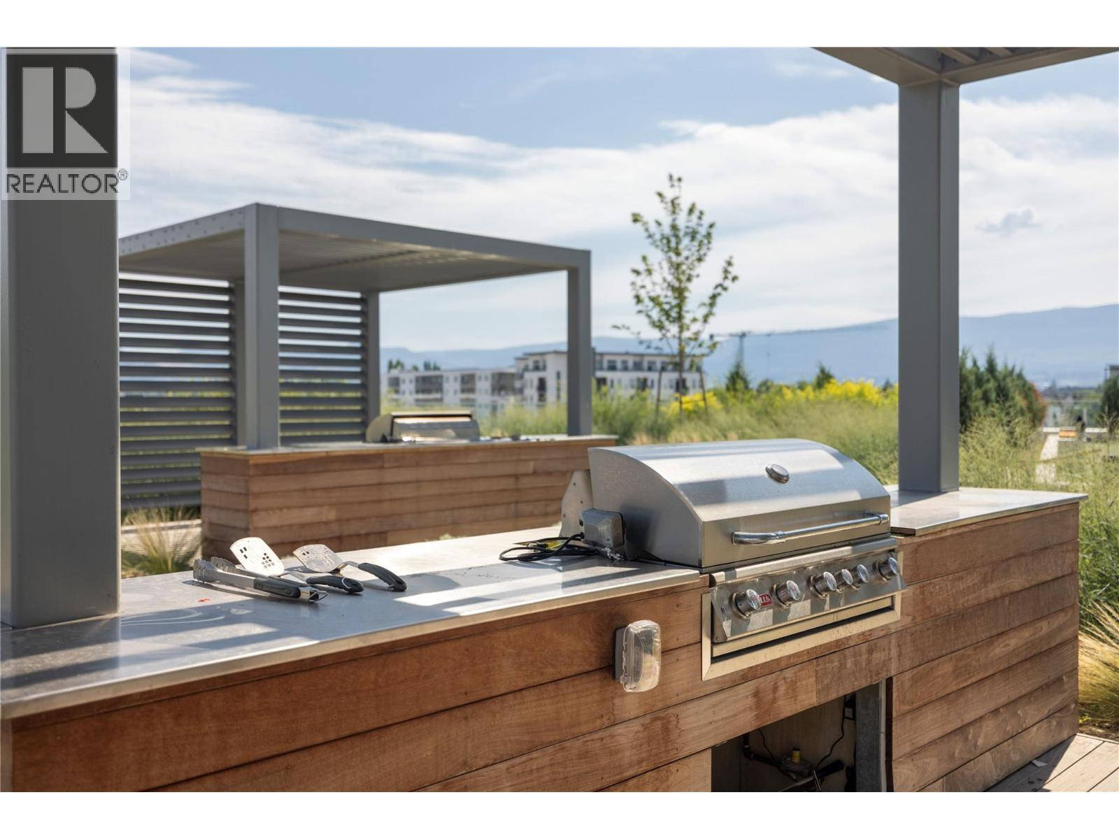 BBQ's - 1181 Sunset Drive Unit# 2803, Kelowna, BC - Outdoor