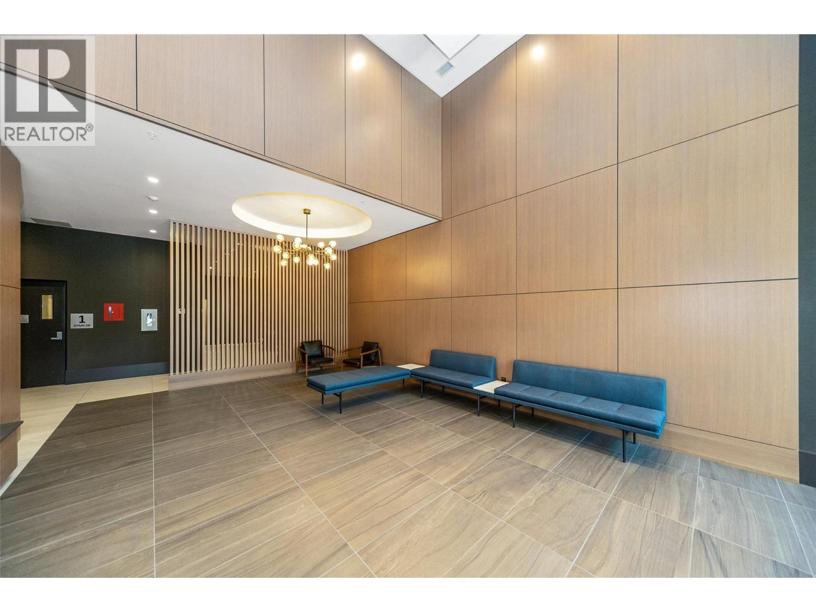 1181 Sunset Drive Unit# 2803, Kelowna, BC - Indoor Photo Showing Other Room