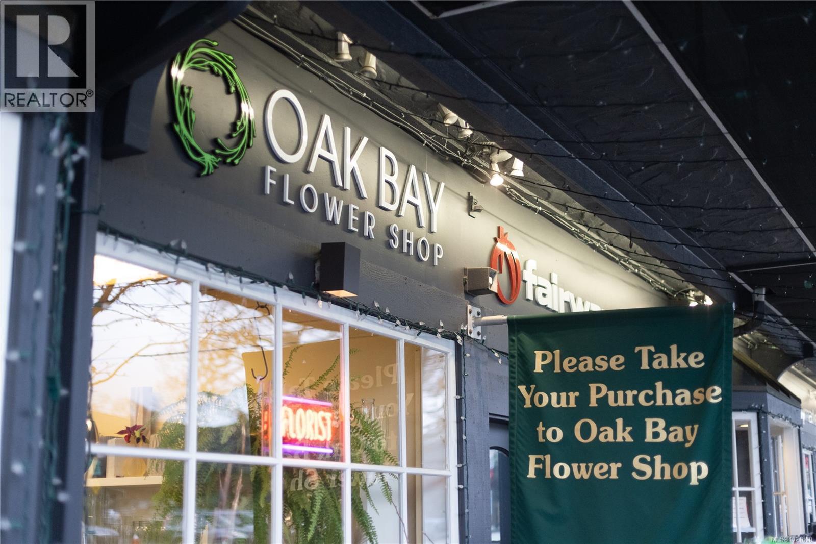 102 2187 Oak Bay Ave, Oak Bay, BC