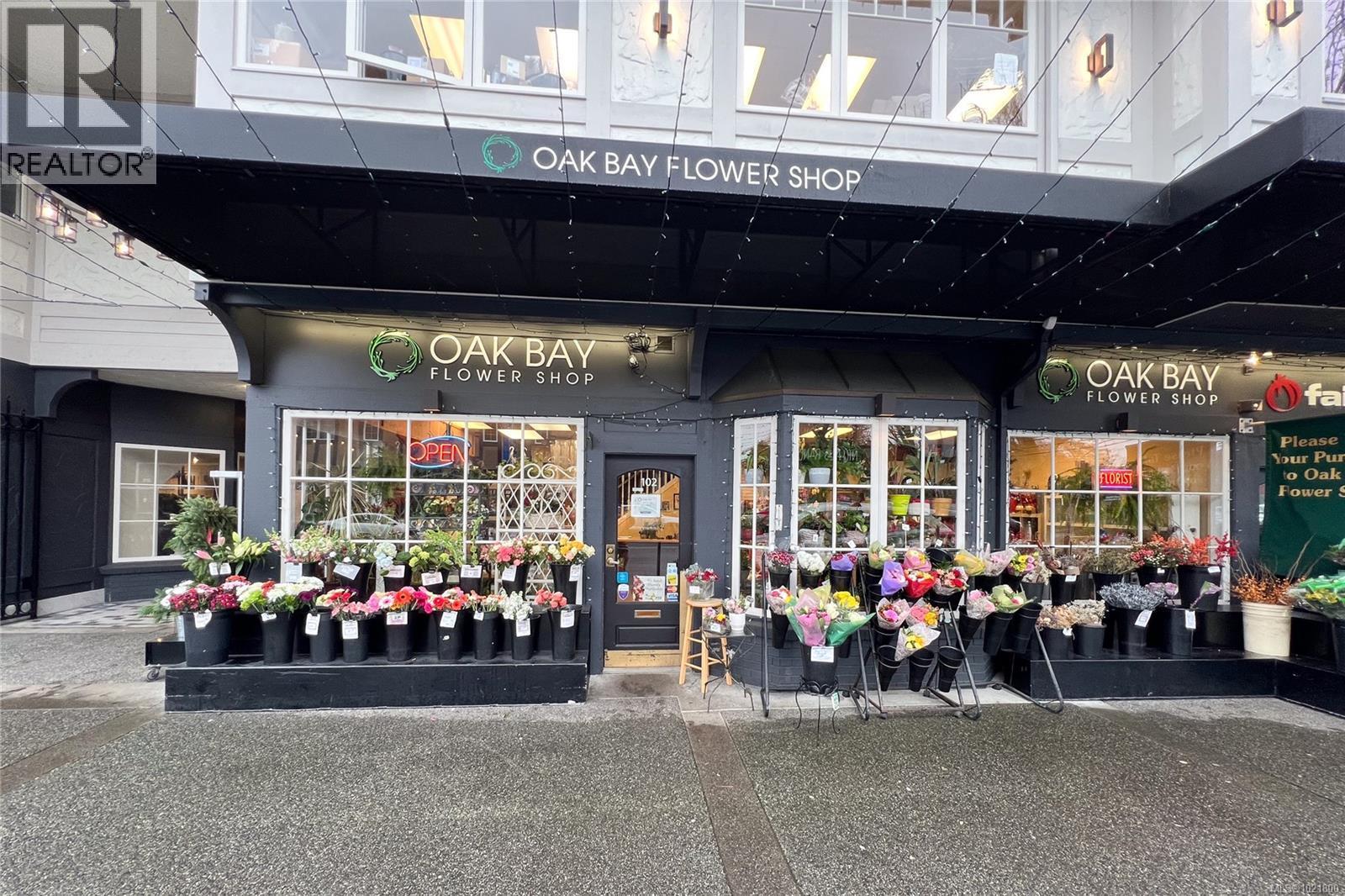 102 2187 Oak Bay Ave, Oak Bay, BC