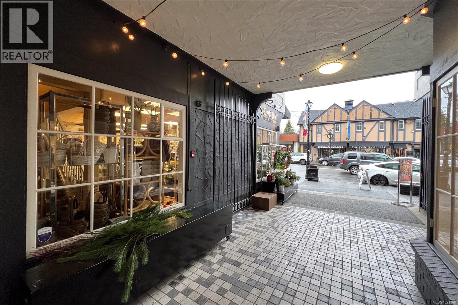 102 2187 Oak Bay Ave, Oak Bay, BC