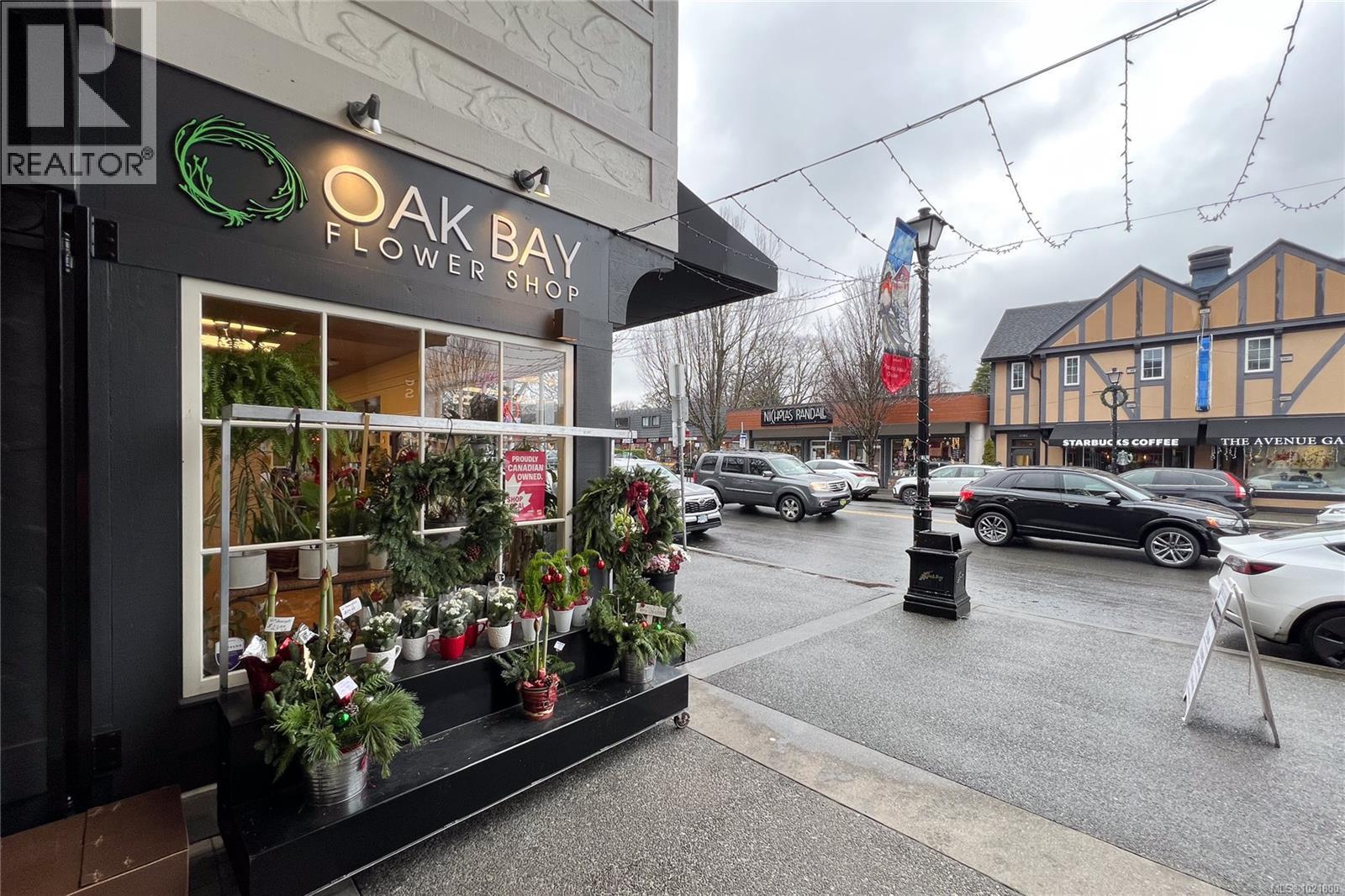 102 2187 Oak Bay Ave, Oak Bay, BC