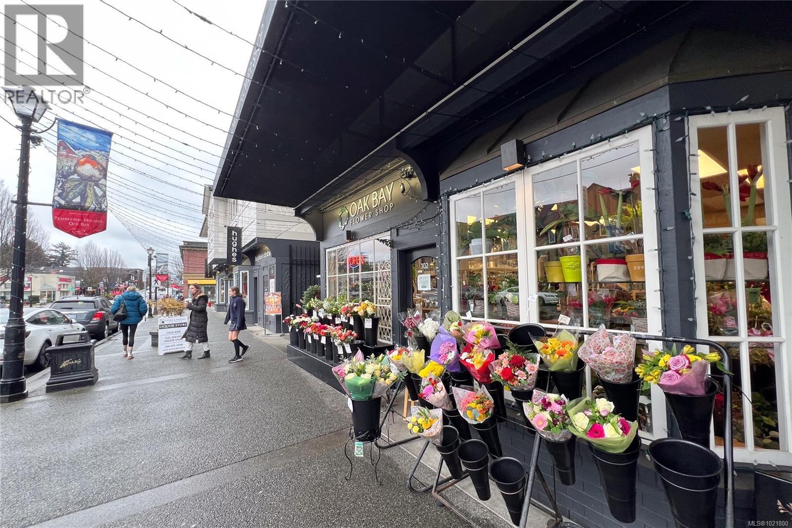 102 2187 Oak Bay Ave, Oak Bay, BC