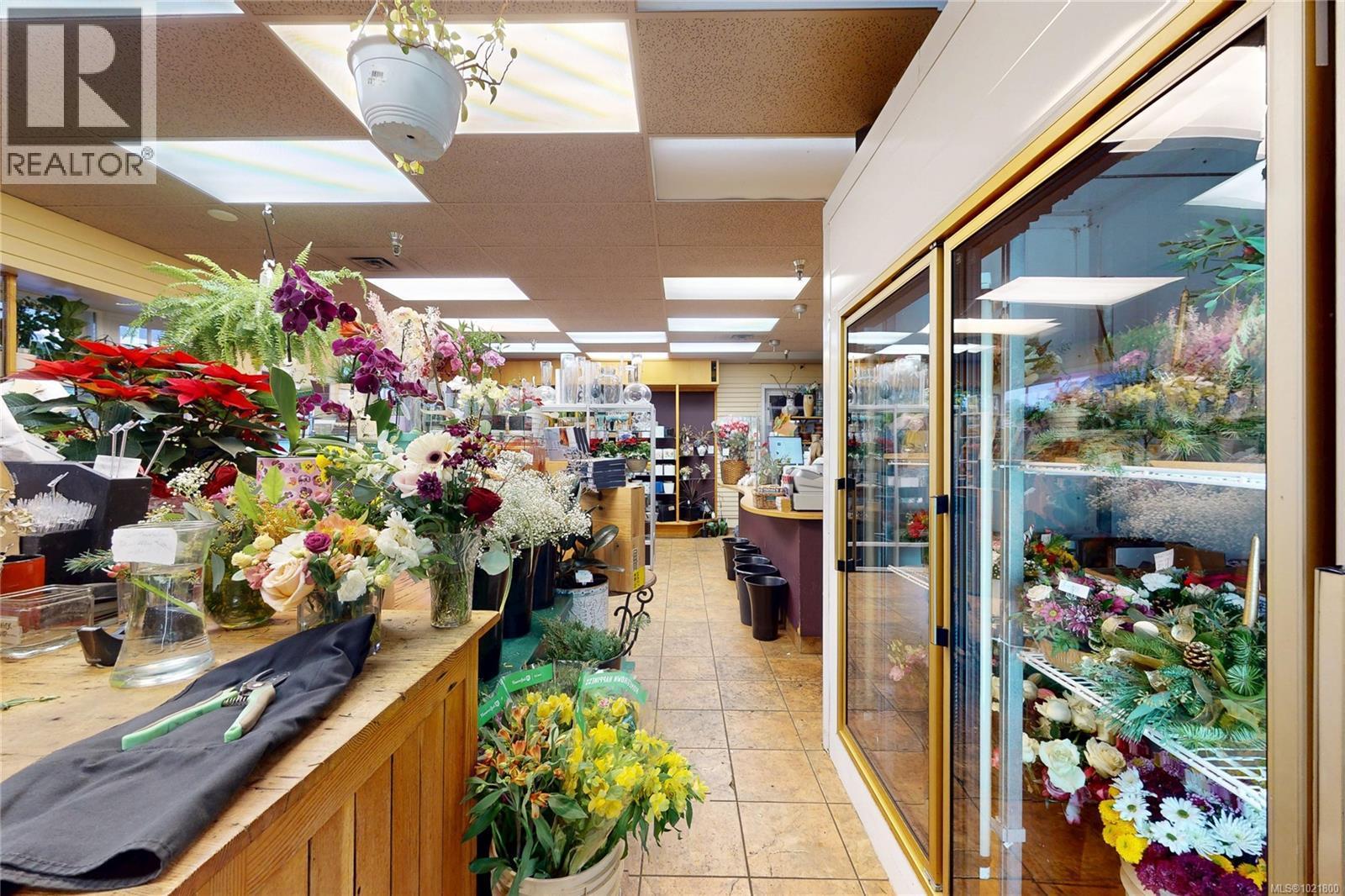 102 2187 Oak Bay Ave, Oak Bay, BC