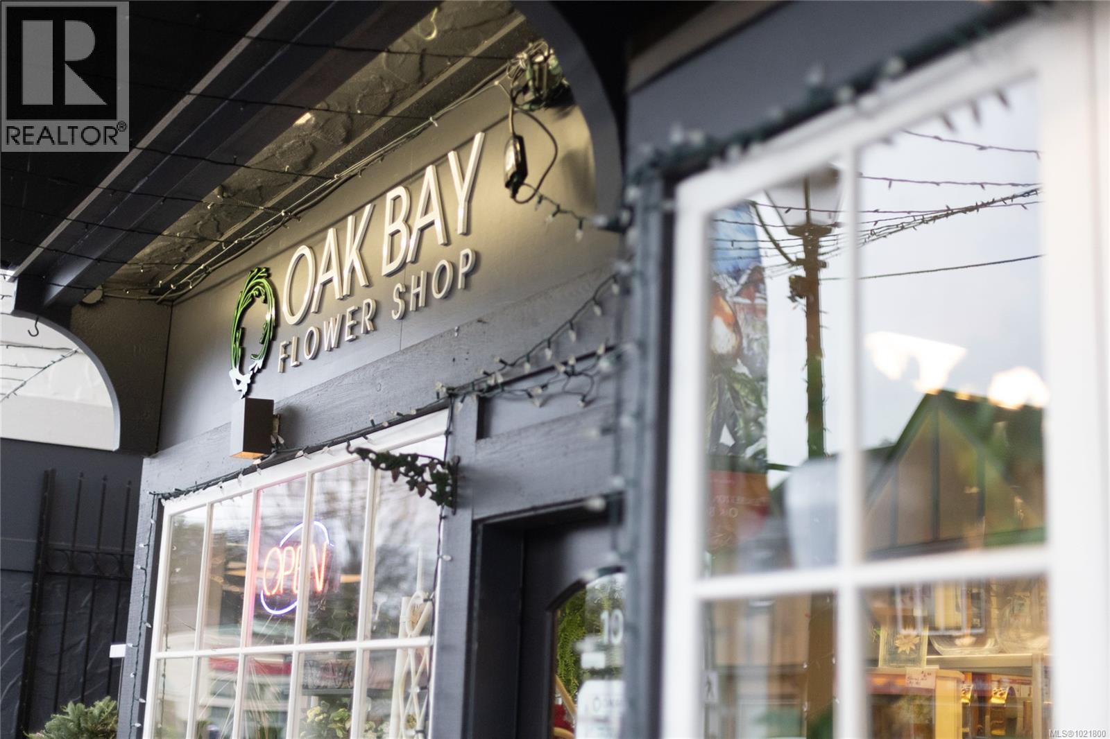 102 2187 Oak Bay Ave, Oak Bay, BC