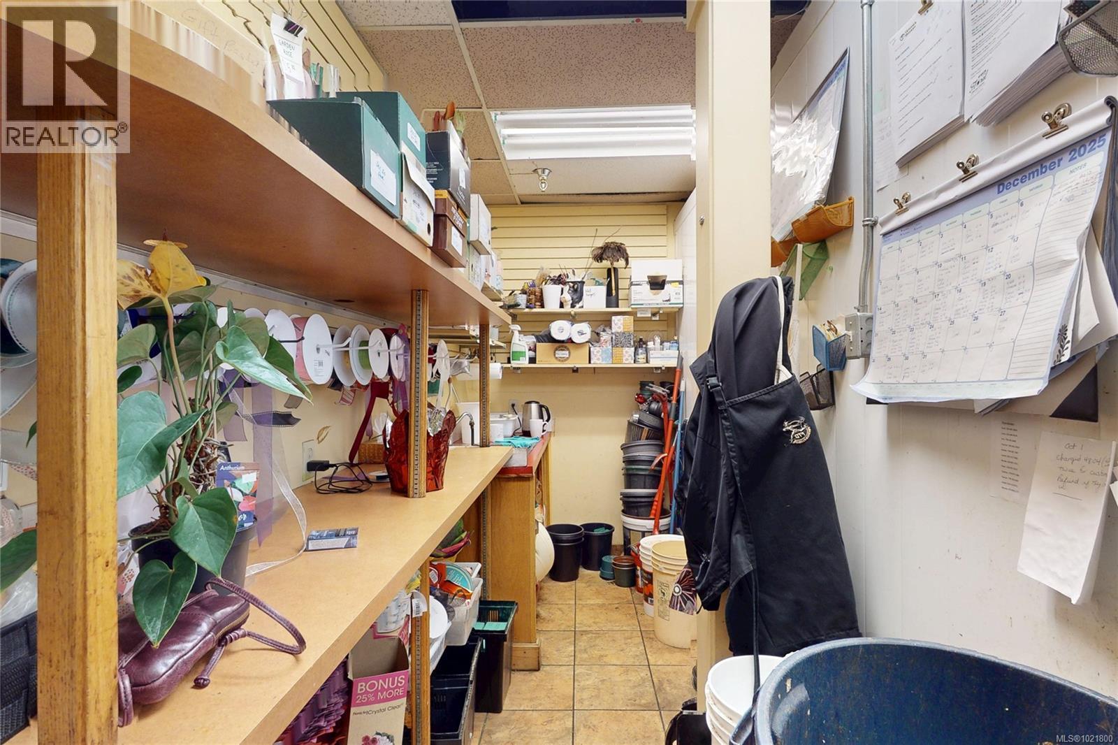 102 2187 Oak Bay Ave, Oak Bay, BC