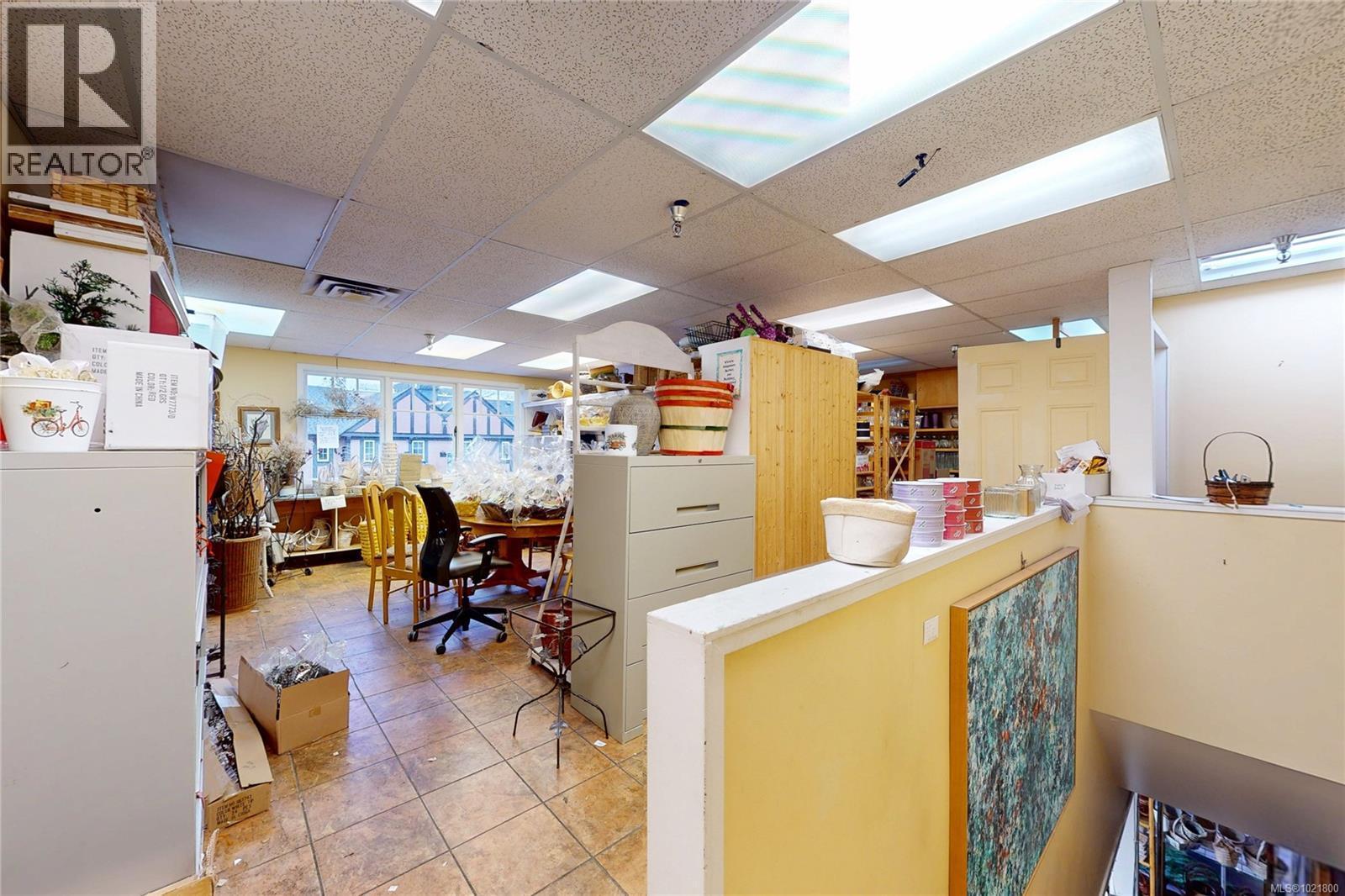 102 2187 Oak Bay Ave, Oak Bay, BC