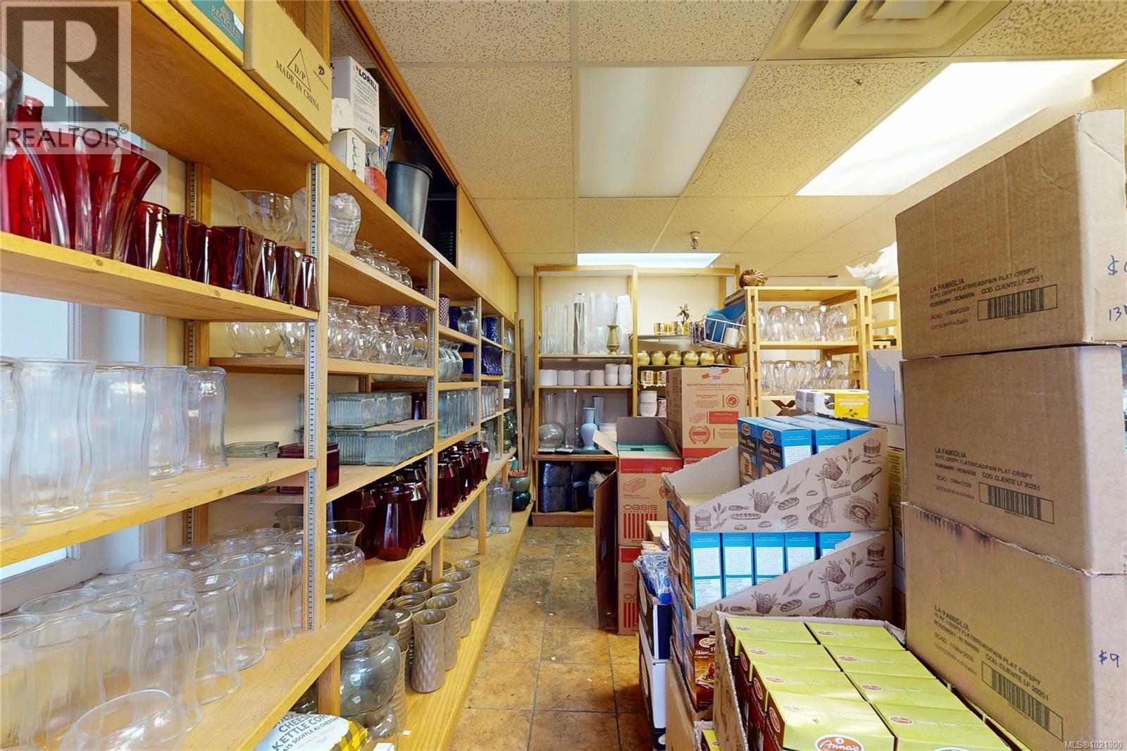 102 2187 Oak Bay Ave, Oak Bay, BC