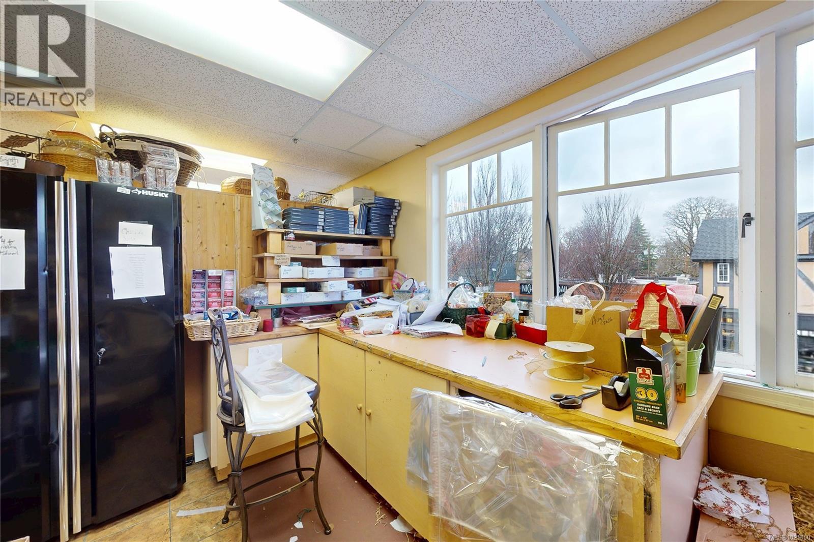 102 2187 Oak Bay Ave, Oak Bay, BC