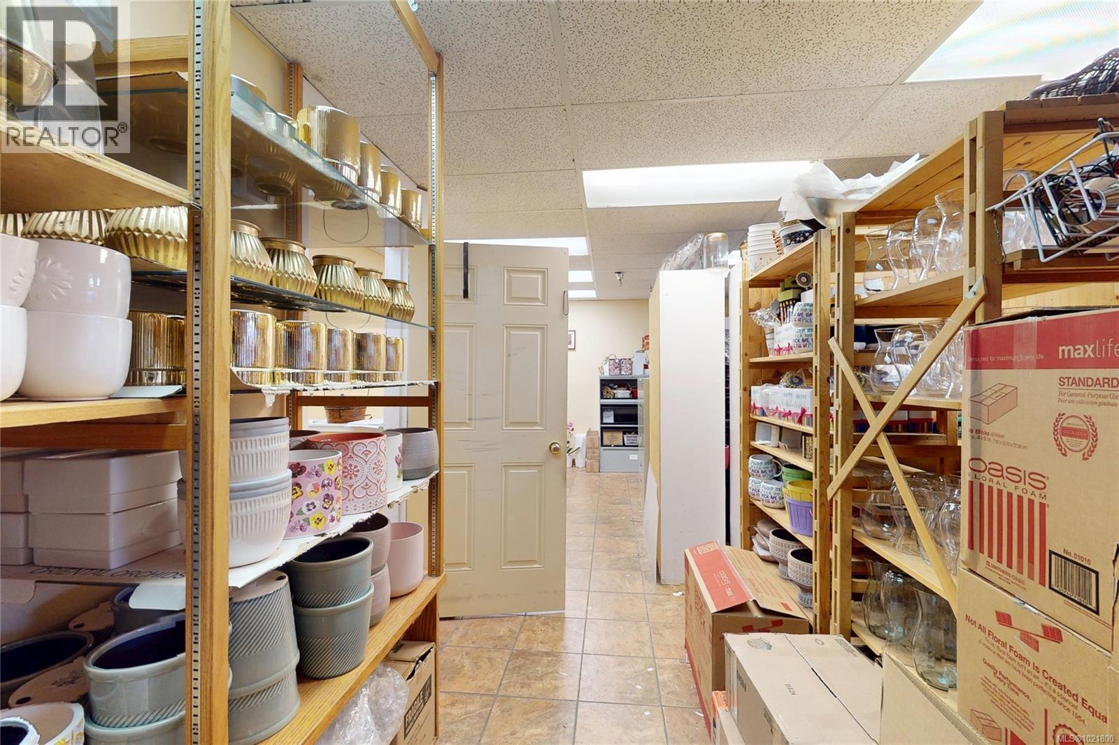 102 2187 Oak Bay Ave, Oak Bay, BC