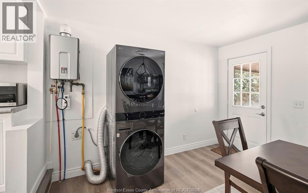1125 Lena Avenue, Windsor, ON - Indoor Photo Showing Laundry Room